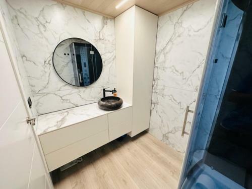 Fantastic Larimar New Apartment