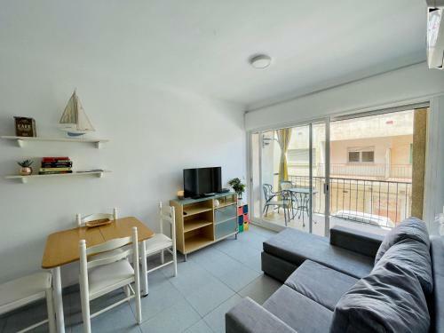 Acogedor Y C�ntrico Apartamento A 1' De La Playa