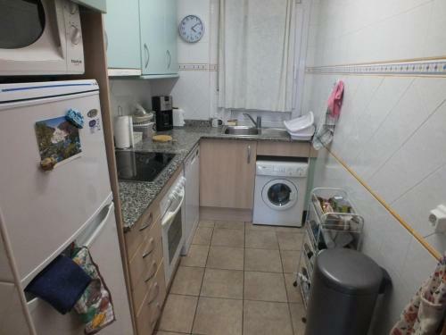 Apartamento Roses, 3 Dormitorios, 6 Personas - Es-204-14