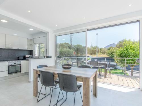 Villa Giron�s By Interhome