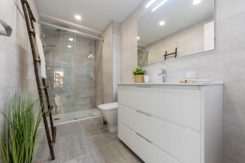 Boooom!!! Apartment With Swimming Pool