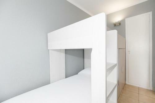Uhc Sayonara Apartments