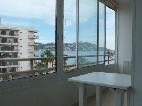 Apartamento Roses, 1 Dormitorio, 4 Personas - Es-204-24
