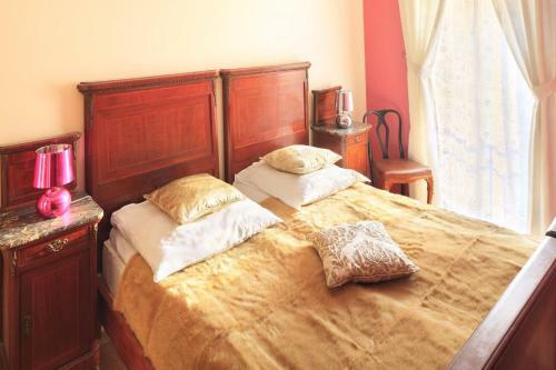 Decameron Apartments