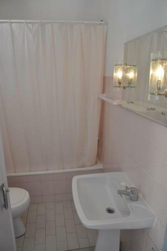 Hostal Residencia Paris