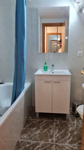 Apartamento Con Piscina En Salou