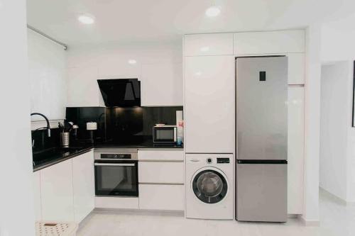 Apartamento Piso Reformado Moderno Piscina Y Jard�n!