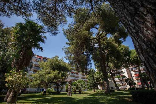 Apartamento Piso Reformado Moderno Piscina Y Jard�n!