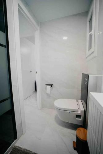 Apartamento Piso Reformado Moderno Piscina Y Jard�n!