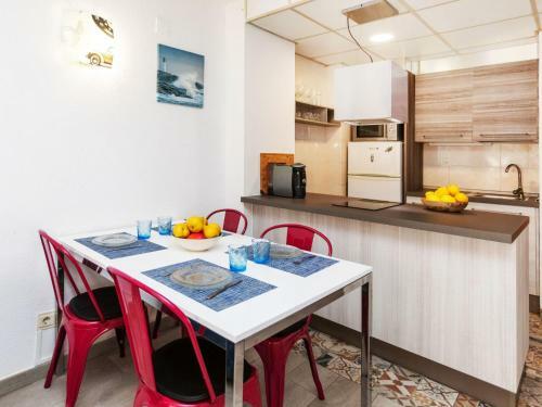 Apartment Catalunya 92-17 By Interhome