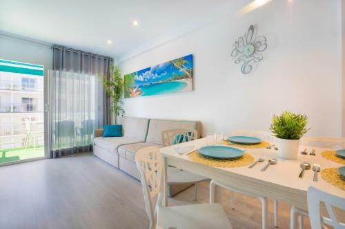 Uhc Carlos V Apartments