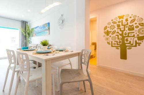 Uhc Carlos V Apartments