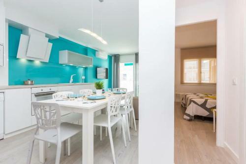 Uhc Carlos V Apartments