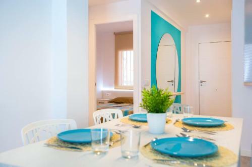 Uhc Carlos V Apartments