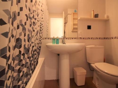 Apartamento Roses, 1 Dormitorio, 4 Personas - Es-228-153