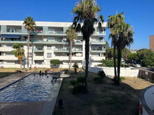Bonito Apartamento Con Parking Y Piscina En Roses