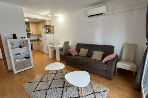 Bonito Apartamento Con Parking Y Piscina En Roses