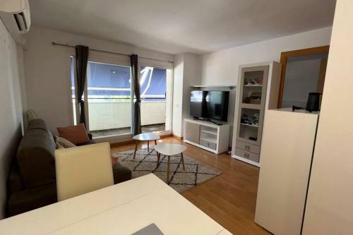Bonito Apartamento Con Parking Y Piscina En Roses