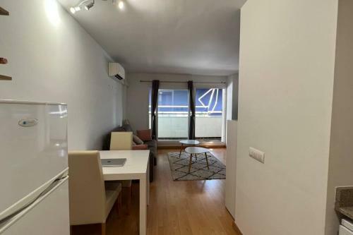 Bonito Apartamento Con Parking Y Piscina En Roses