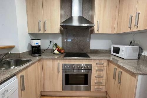 Bonito Apartamento Con Parking Y Piscina En Roses