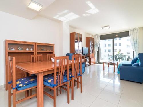 Apartamento Roses, 2 Dormitorios, 6 Personas - Es-258-13