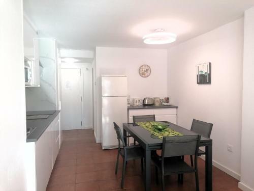 Apartamento Roses, 2 Dormitorios, 4 Personas - Es-258-118