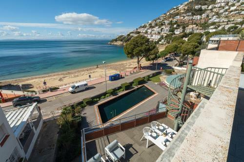 Apartamento �tico Primera L�nea Playa Canyelles