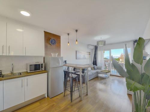 Apartment Roc-mar-2 By Interhome