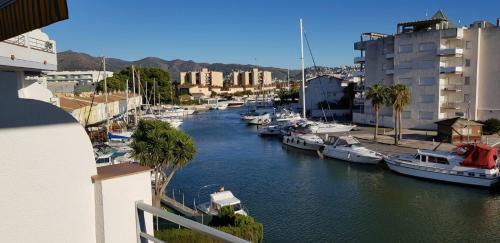Apartamento Appartement Lumineux Sur Les Canaux