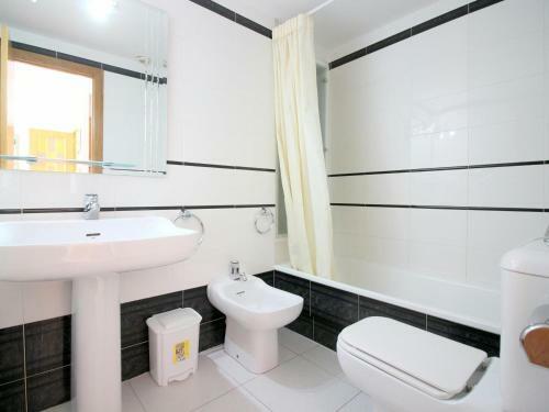 Apartamento Roses, 1 Dormitorio, 4 Personas - Es-228-89