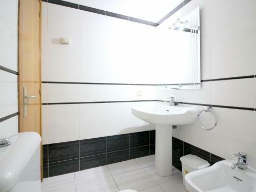 Apartamento Roses, 1 Dormitorio, 4 Personas - Es-228-89