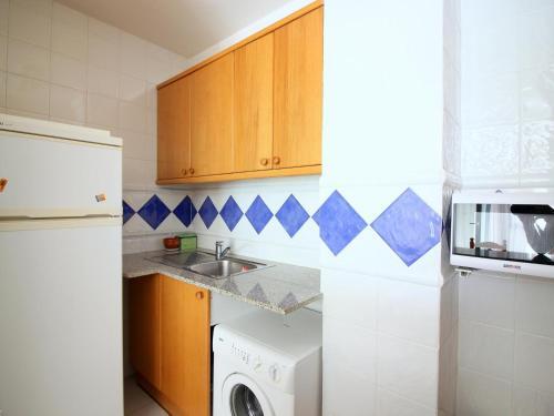 Apartamento Roses, 1 Dormitorio, 4 Personas - Es-228-89