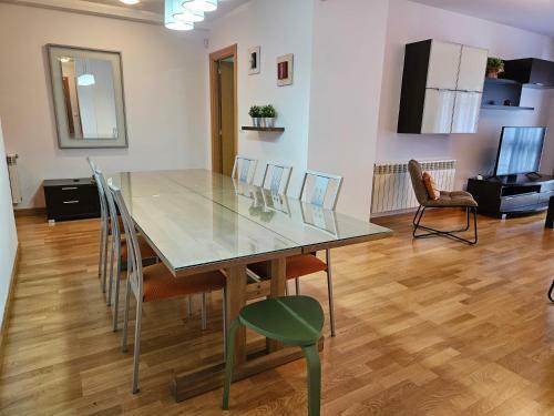 13b01 Apartamento Con Terraza Y Garaje