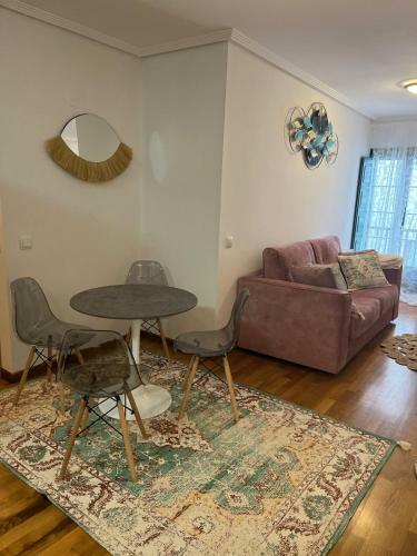 Apartamentos El Escudo Centro