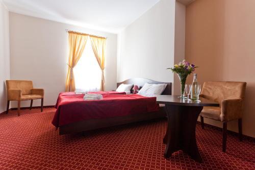 Hotel Pa?ac Paw?owice