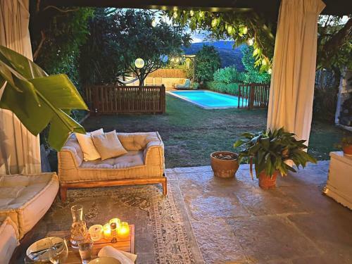 Sunset Mountain-view Villa With Garden & Pool