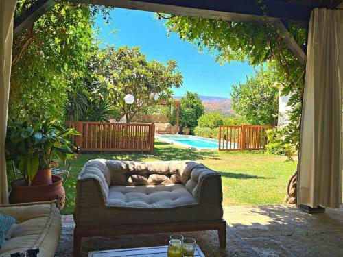 Sunset Mountain-view Villa With Garden & Pool