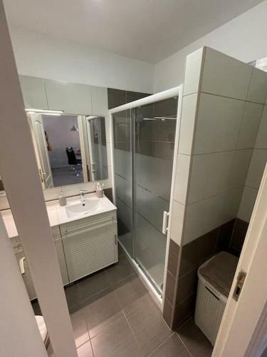 Apartamento Duplex Con Piscina Cerca Del Mar