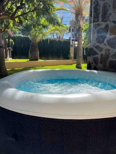 Preciosa Casa Con Jard�n Privado