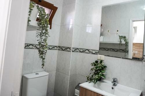 Apartamento Modern Studio Close To The Beach With Pool