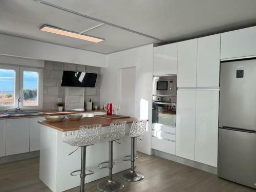 Beautiful Apartment By The Sea