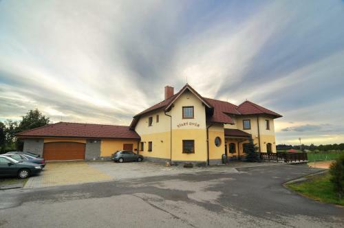 Hostal Penzion Star� Dvur
