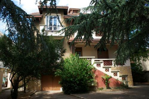 Hotel H�tel Le Lyon Bron