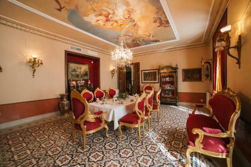 Bed & Breakfast Andalusian Palace