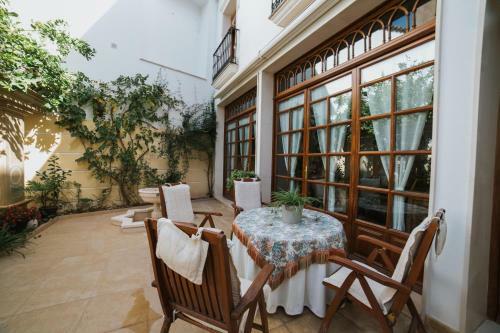 Bed & Breakfast Andalusian Palace