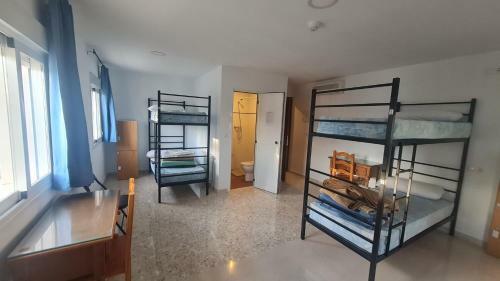 Albergue La Ti�osa