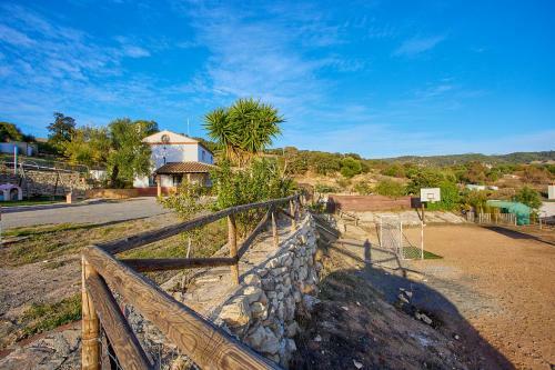 Casa Rural " Los Cuatro Olivos"