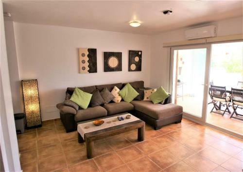 Homely 2 Bedroom Ground Floor Apartment, With Pool