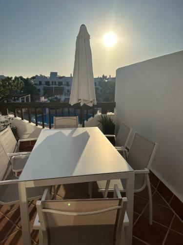 Apartamento Sch�nes Reihenhaus Mit Pool