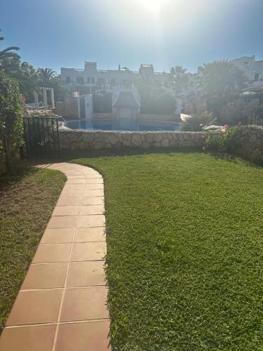 Apartamento Sch�nes Reihenhaus Mit Pool
